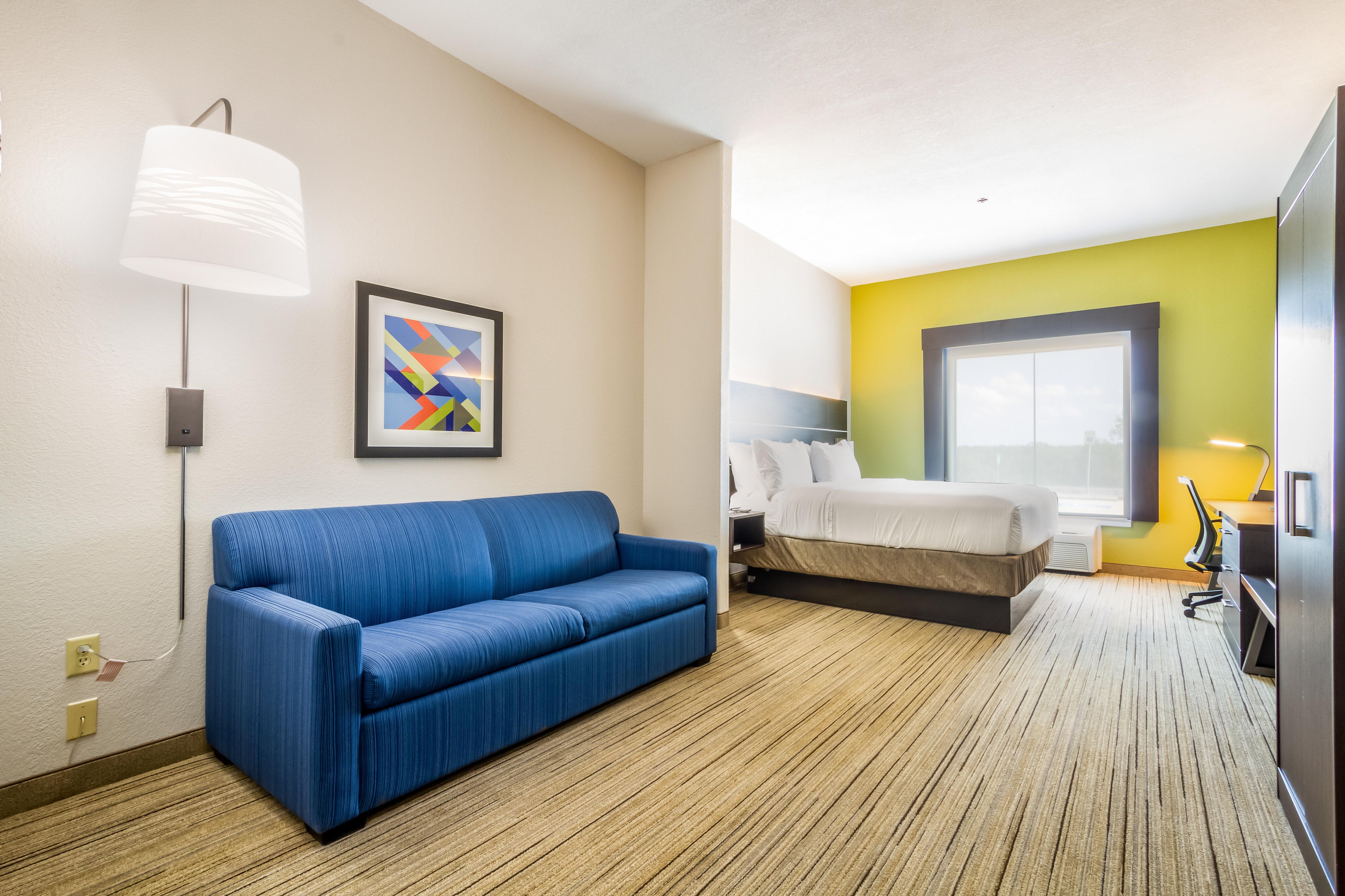 Holiday Inn Express Hotel & Suites Hearne, An Ihg Hotel Exterior photo